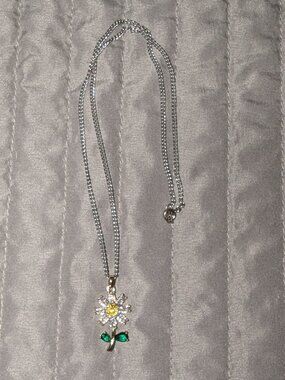 $1 with Bundle ~ Chain Necklace with Rhinestone Flower Pendant 6496